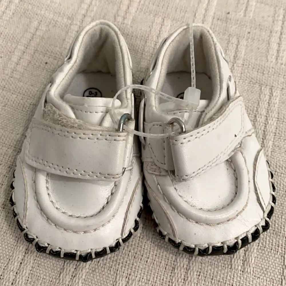 Children’s Place, White leather baby shoes
